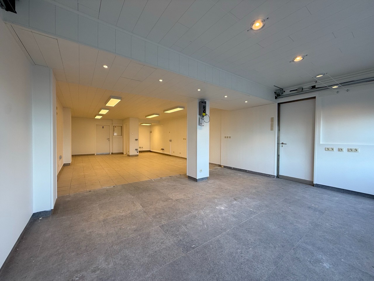 Instapklaar handelspand op de zeedijk van Middelkerke - foto 3