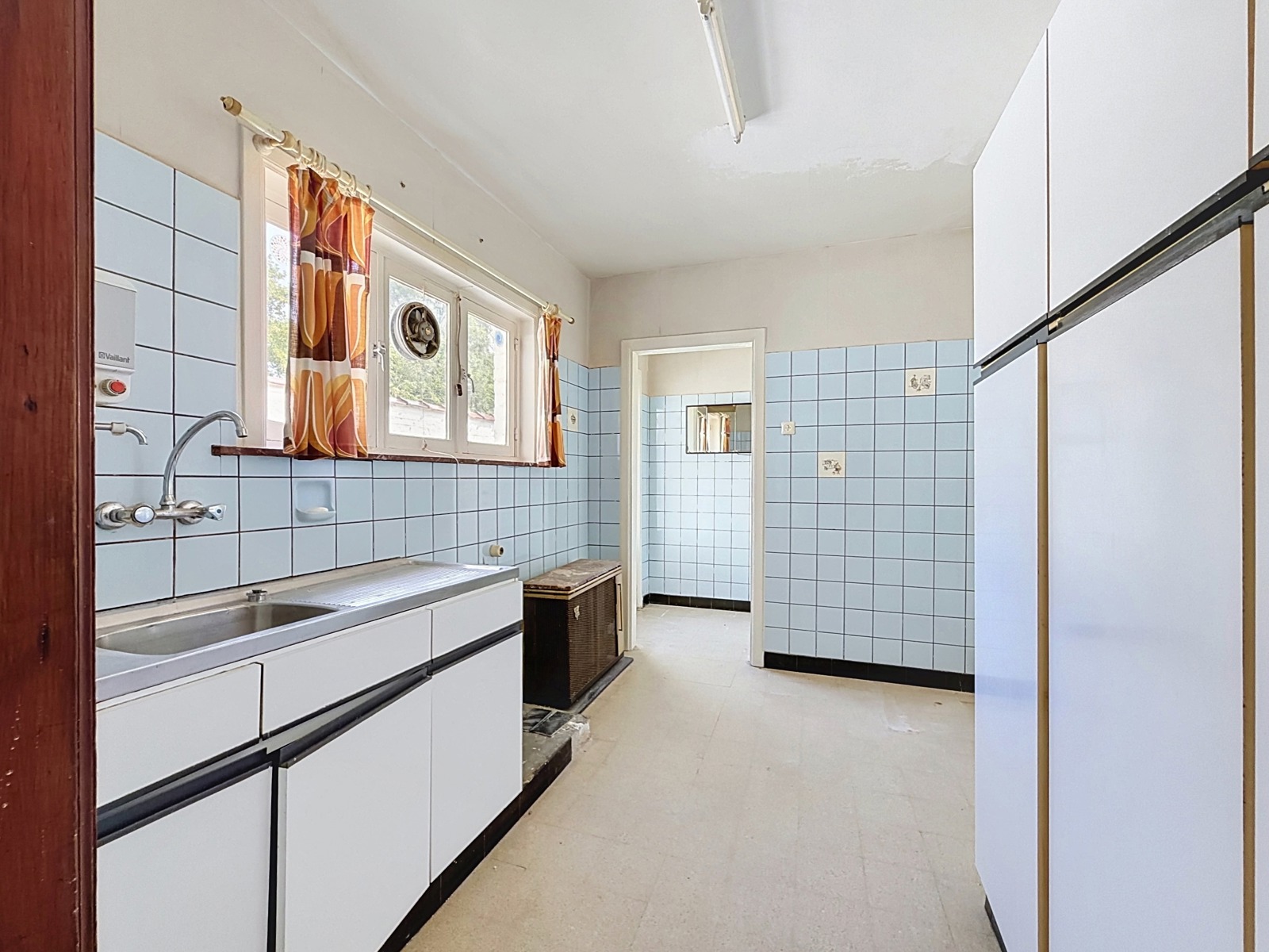 Woning met 4 SLPK, Tuin, Garage én mooi renovatiepotentieel! - foto 5