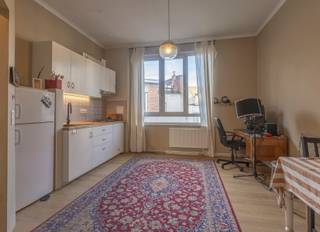 Nice one-bedroom flat with a modern kitchen and close to public transport.Located on the second floor, accessible by stairs.Charming flat in a small...