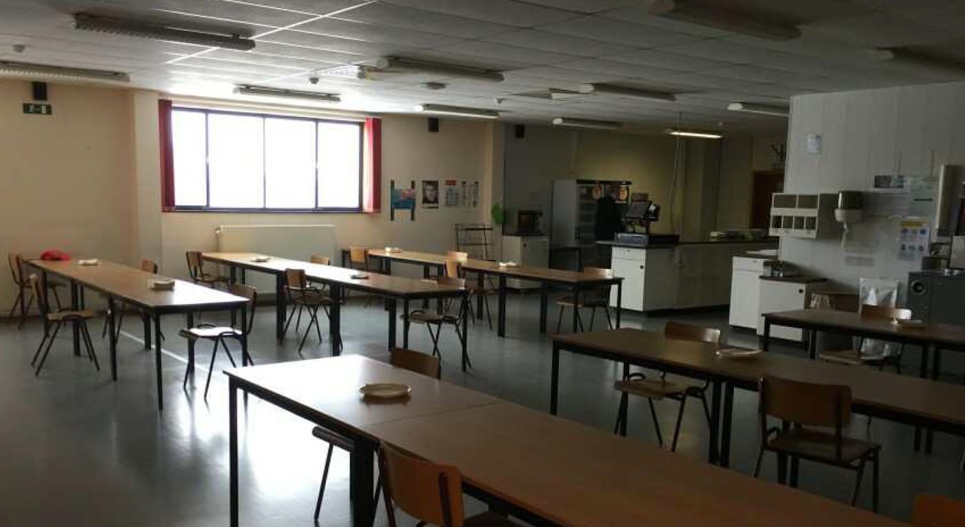 Fantastisch gelegen loods van 11.310 m² met een kantoor van 936 m² te huur - foto 3