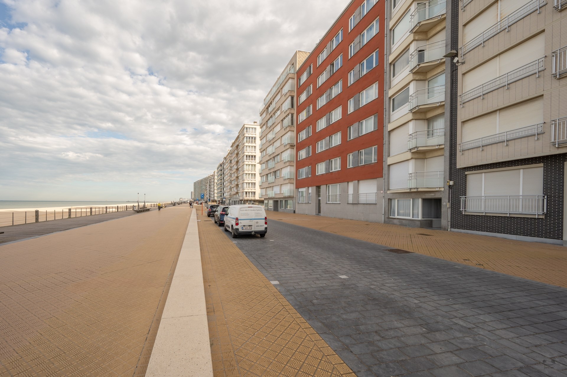 Ruim Instapklaar Appartement op de Zeedijk - foto 2