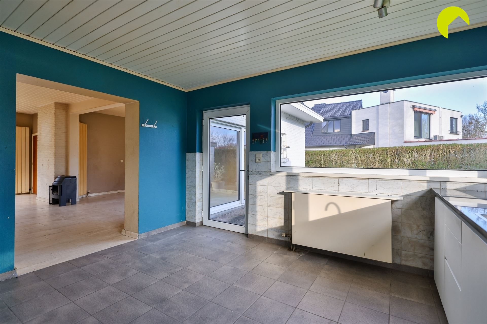 Degelijke open bebouwing met ruime garage! - foto 5