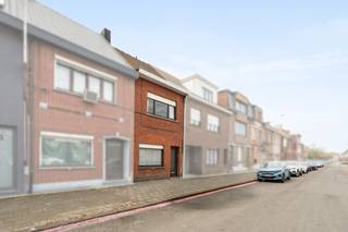 Op zoek naar een woning, gelegen in een rustige woonkern met groene omgeving en nabij invalswegen? Lees hier dan zeker even verder! Deze woning biedt...