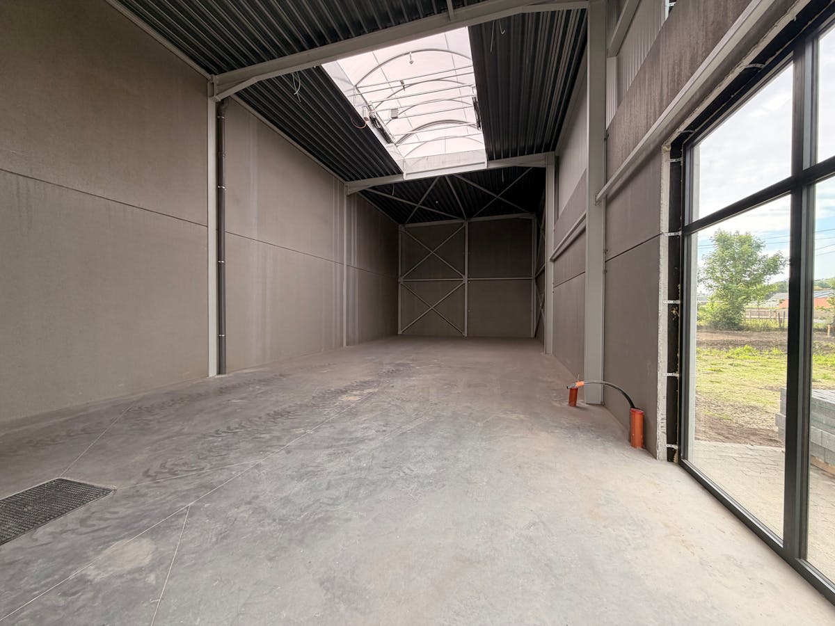 New SME unit (151 m²) for rent — Business Park De Rick - photo 4