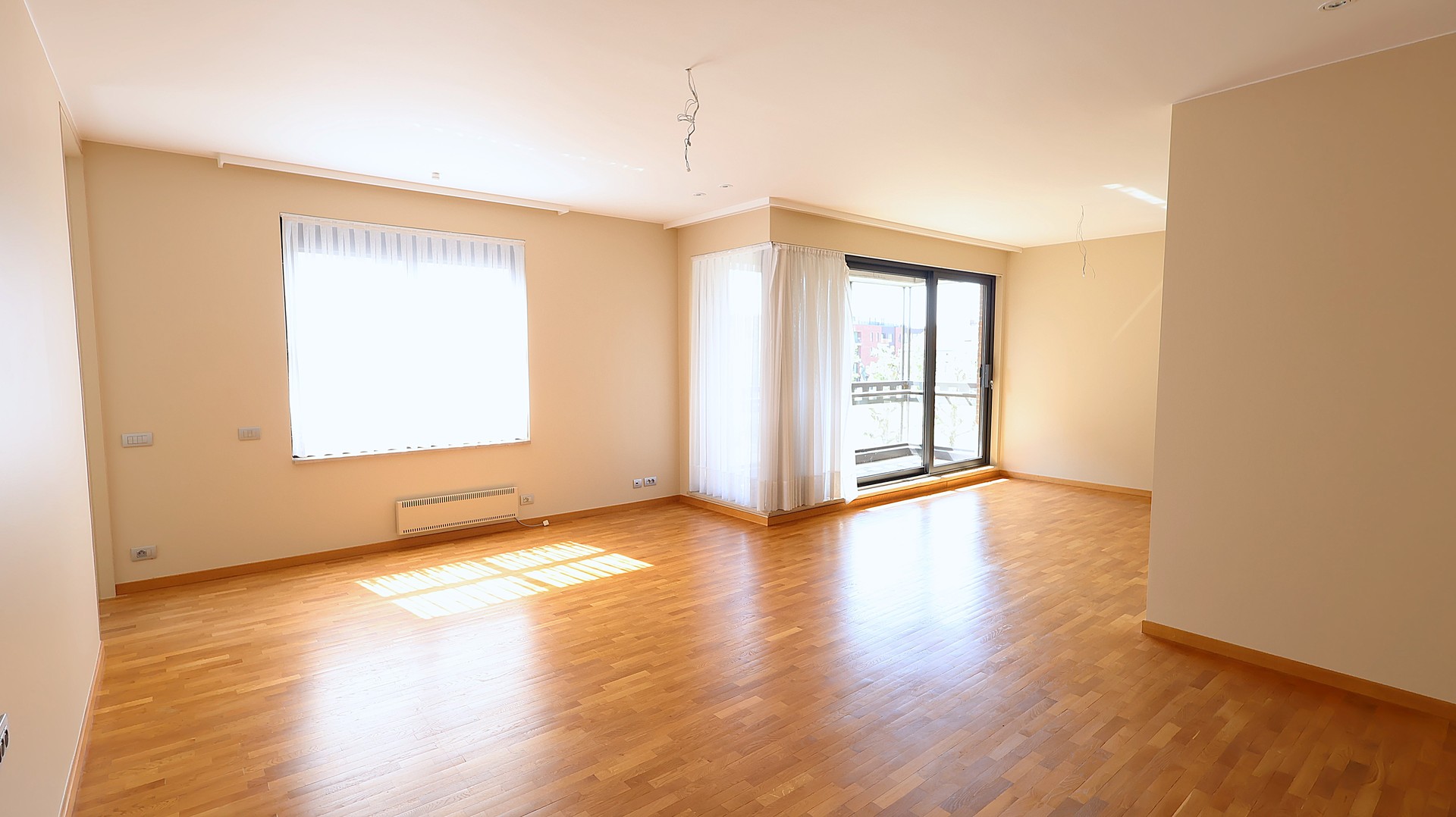 Ruim en lichtrijk appartement met dubbele garage in het centrum van Roeselare - foto 4