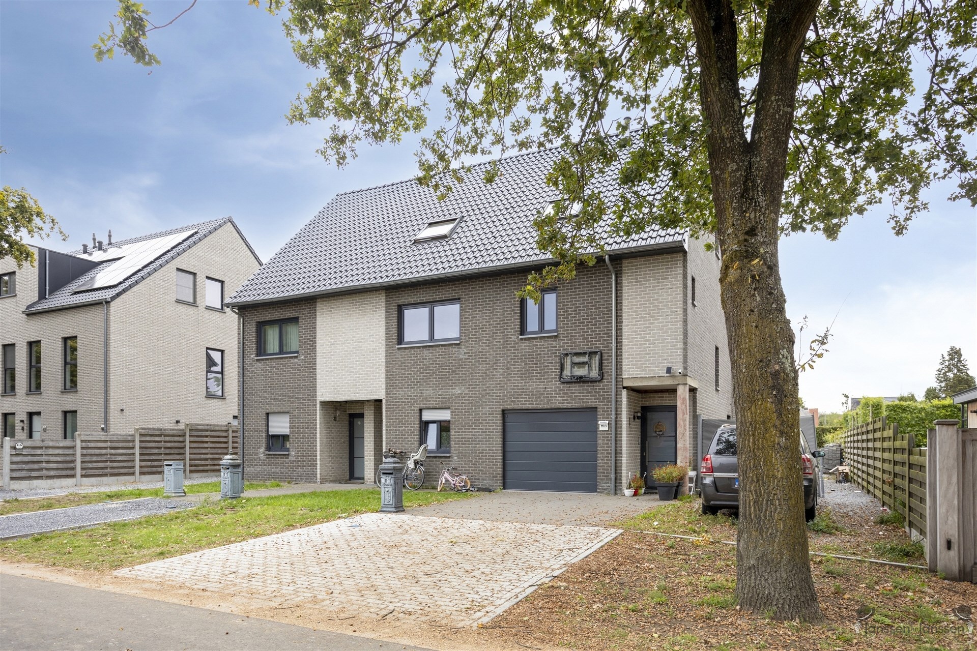 Uitzonderlijk triplex appartement van 251 m² met 5 (mogelijkheid tot 6) slaapkamers en groot terras te Leopoldsburg - foto 1