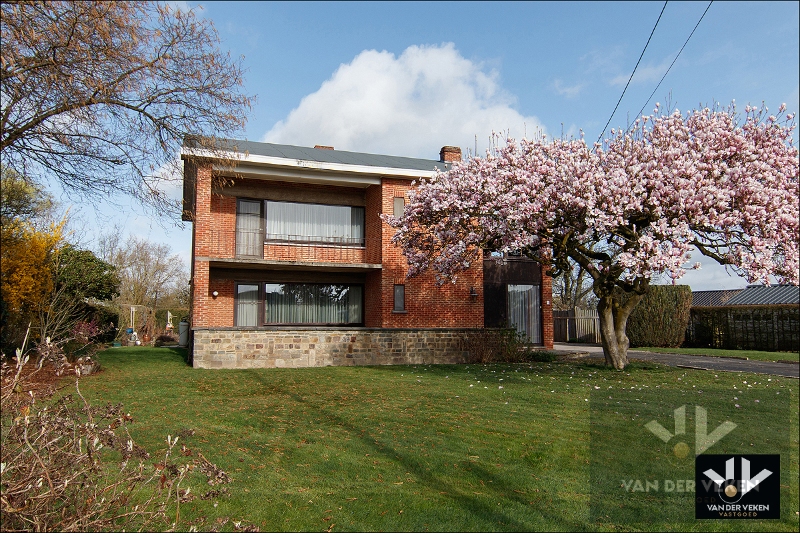 RUIME GEZINSWONING MET 4 SLAAPKAMERS - foto 2
