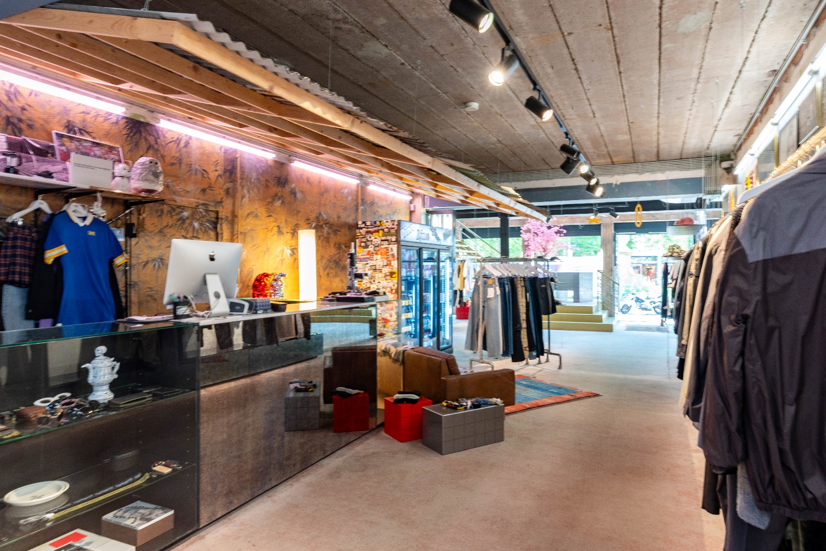 Veelzijdig handelspand in trendy winkelbuurt - foto 4