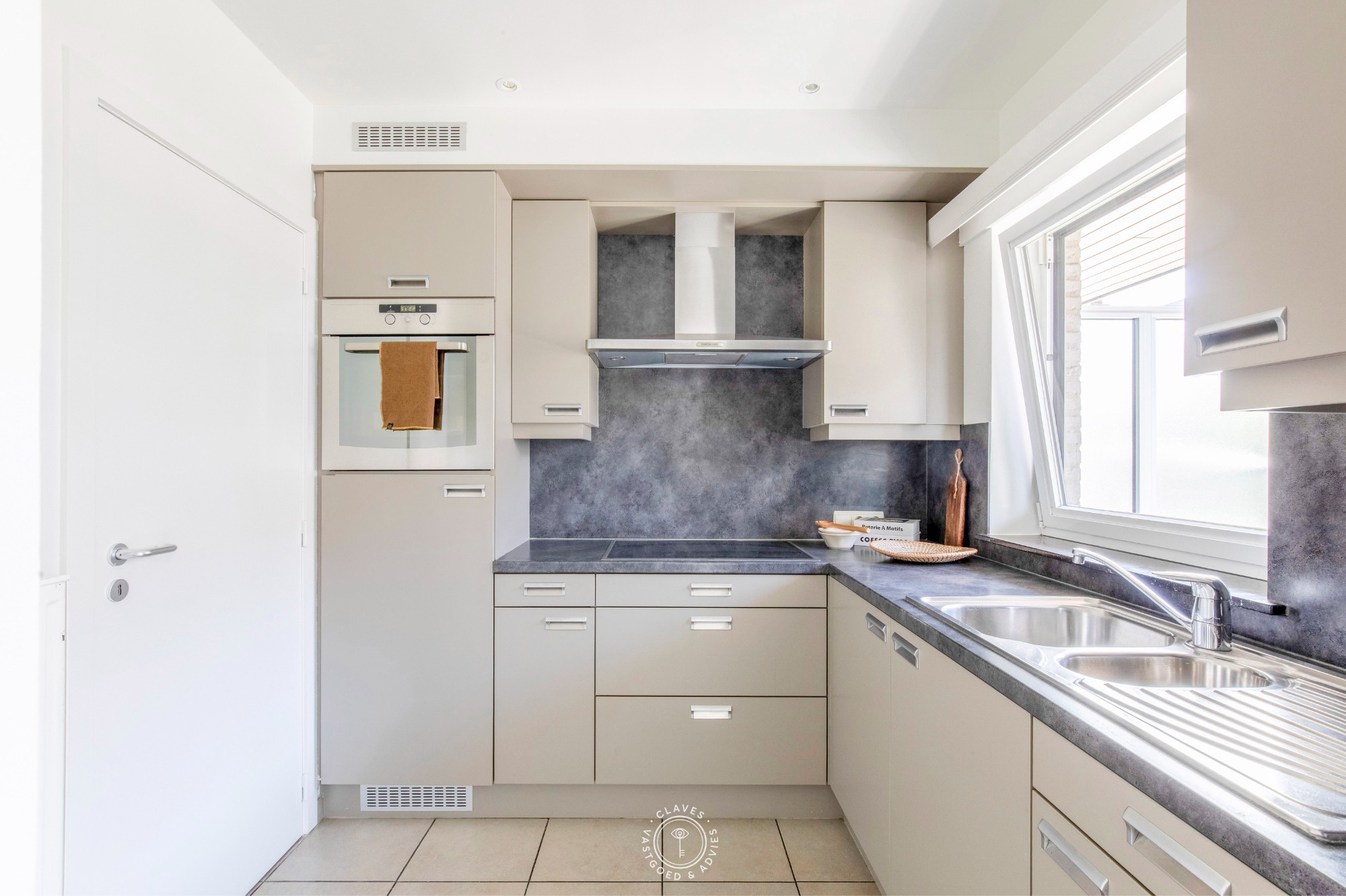 Centraal gelegen appartement met twee terrassen en autostaanplaats - foto 5