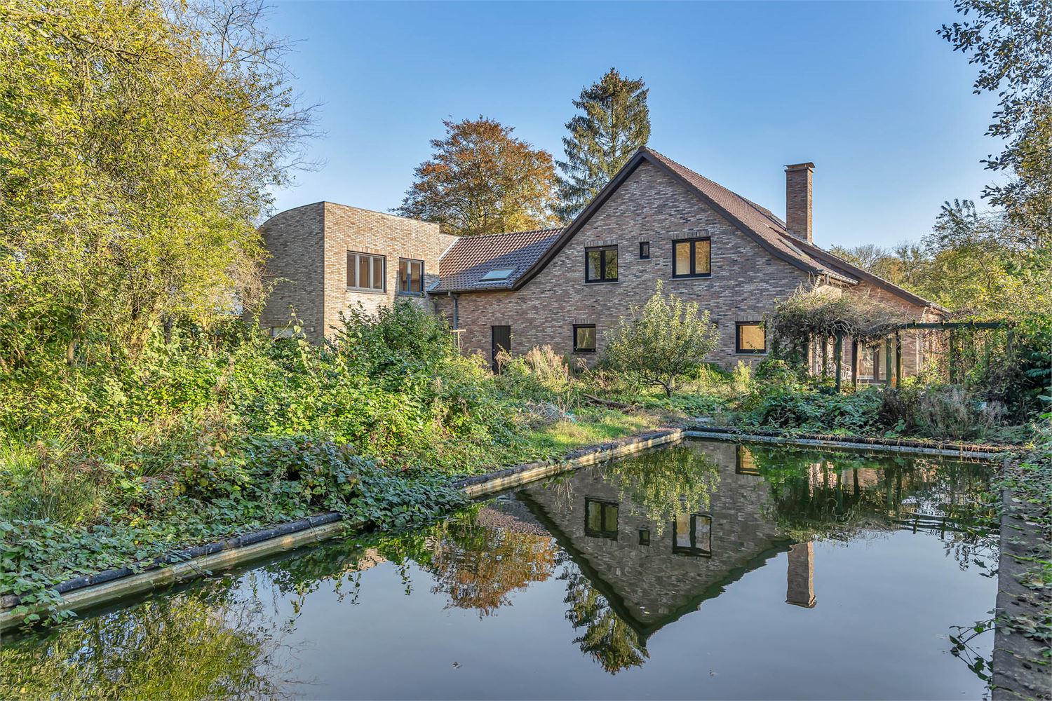 Villa nabij de golf op een perceel van 5.089 m2 - foto 4