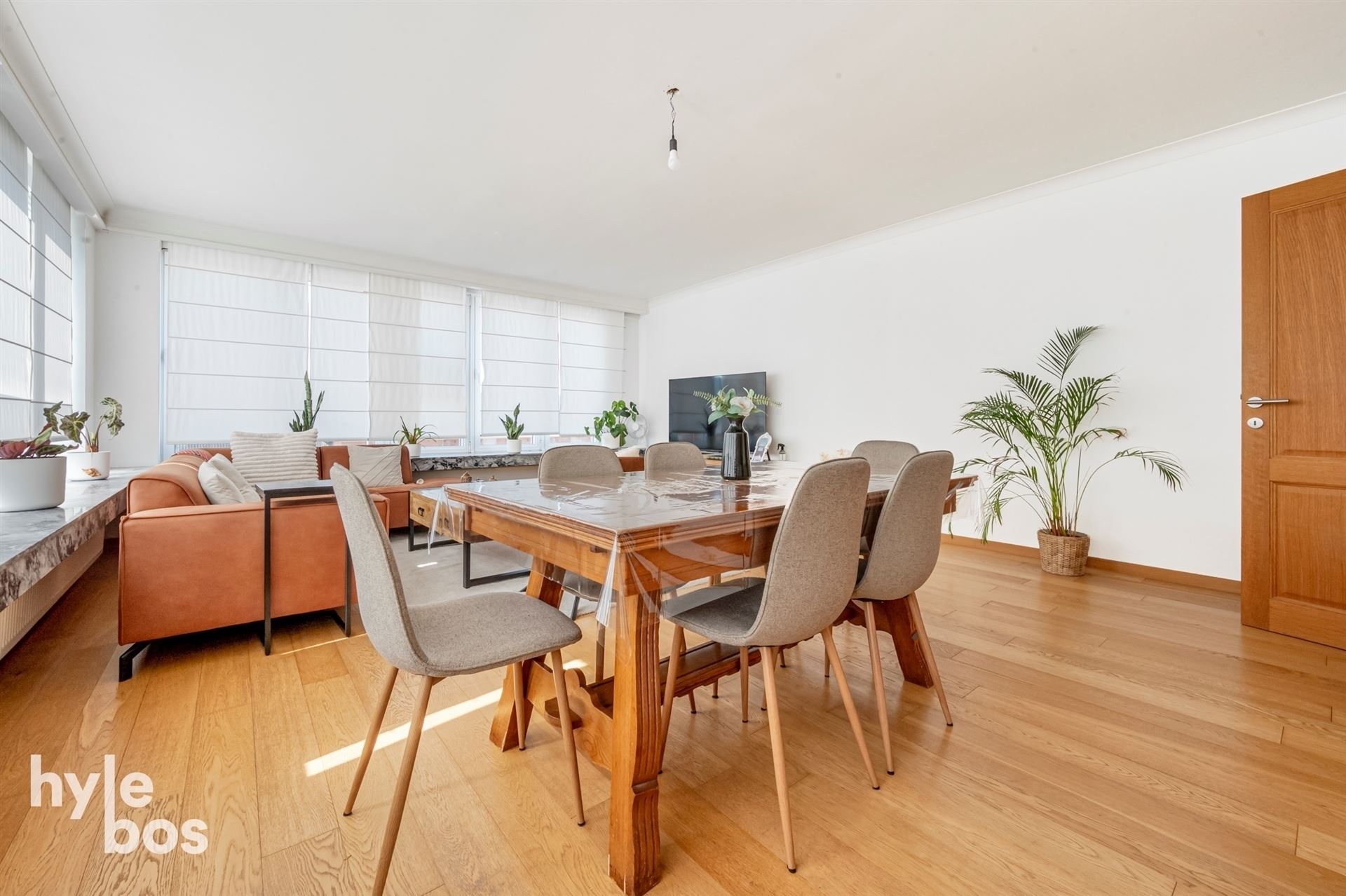 Instapklaar 2 slaapkamer appartement met garage - foto 5