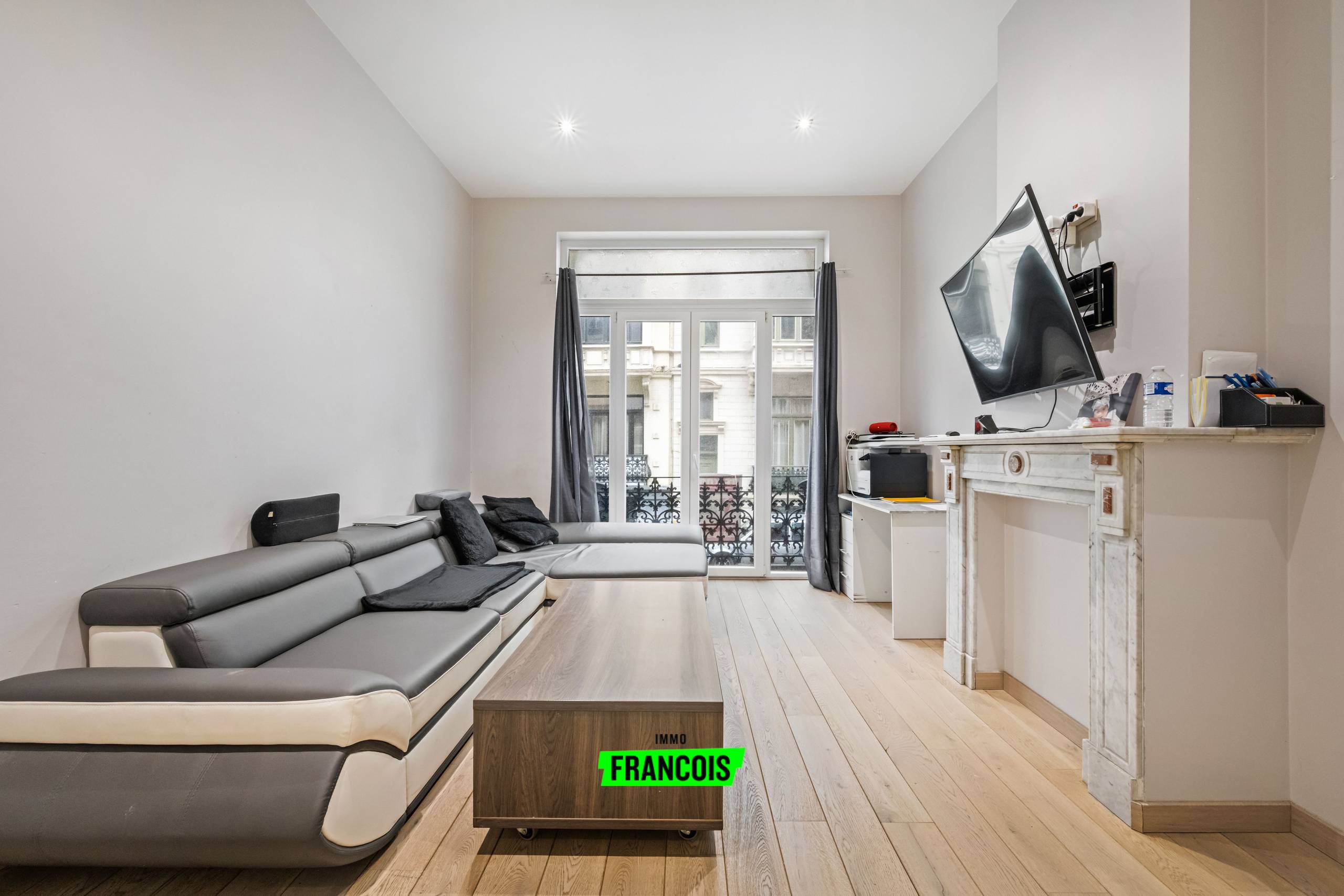 Gerenoveerd appartement in Belle Epoquewijk te Oostende (momenteel verhuurd) - foto 1