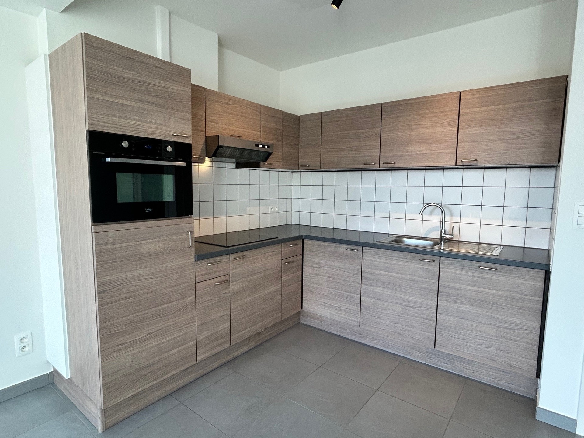 1 SLK APPARTEMENT OP DE MARKT IN BILZEN - foto 4