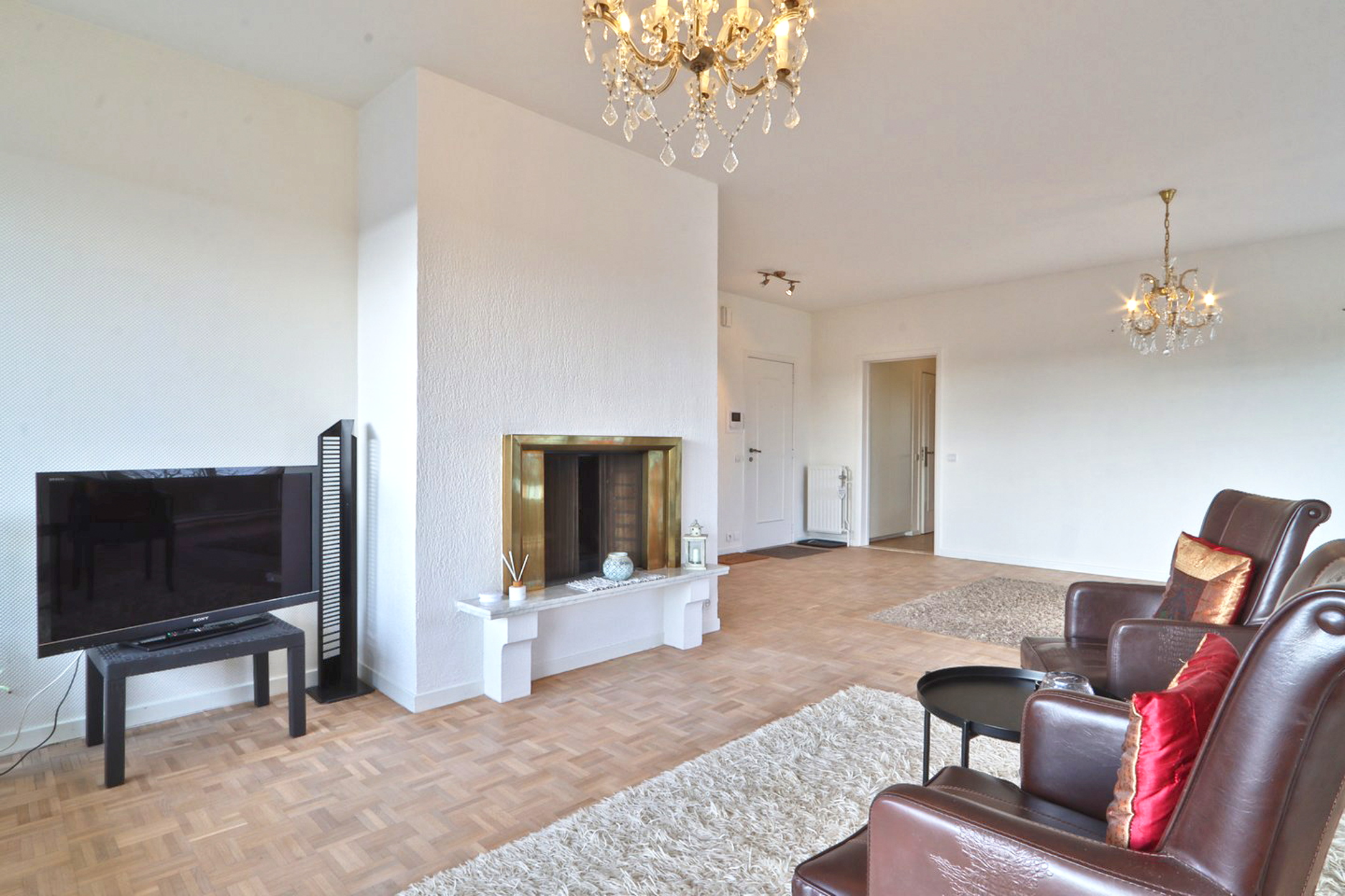 Lichtrijk hoekapp. met 3 slpks. en terras in hartje Beveren - foto 5