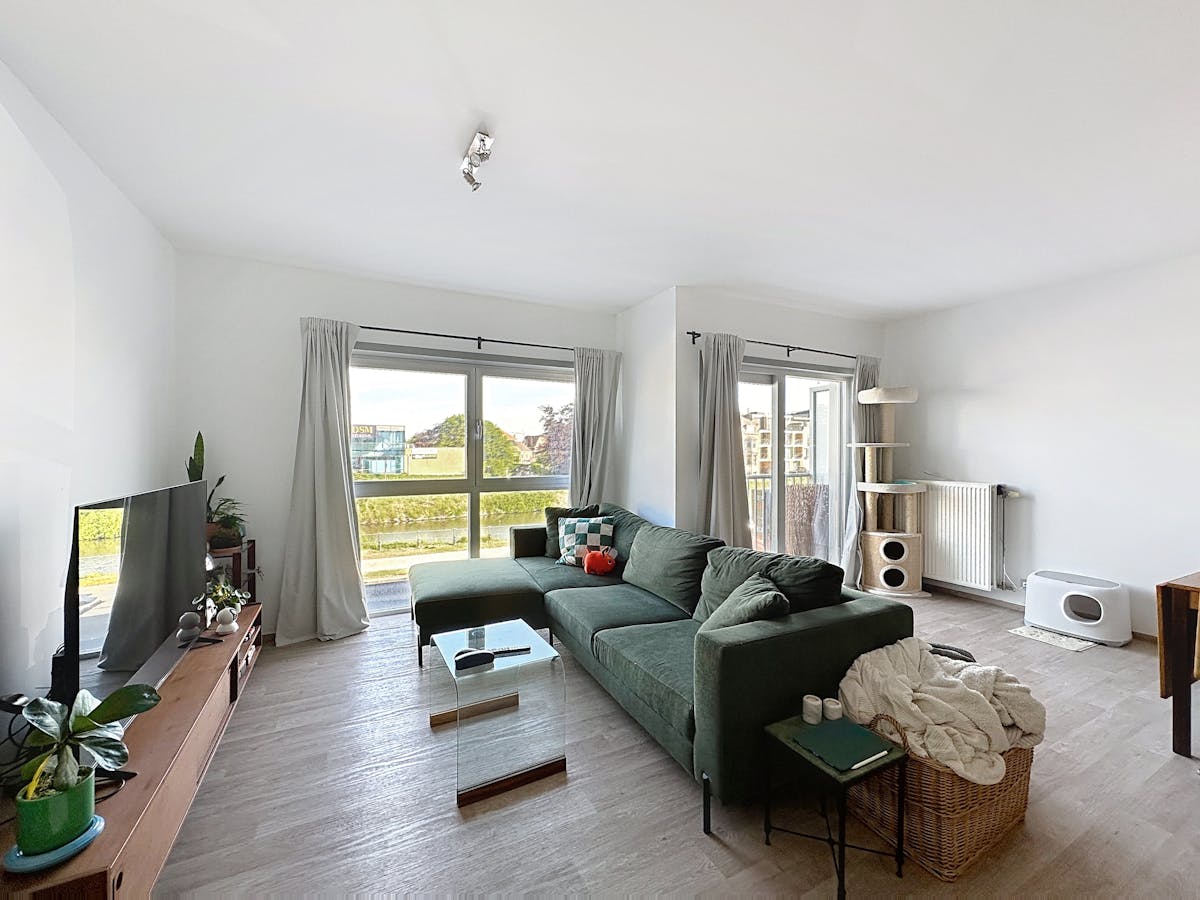Appartement met 2 slaapkamers en terras te huur in Sint-Kruis - foto 2