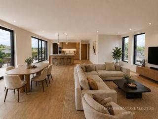 Schitterende nieuwbouw penthouse op aangename ligging in Oelegem. 6% BTW mogelijk. E-peil: 10<br /><br />Indeling van het appartement:<br /><br />De penthouse is gelegen op de tweede verdieping van een kleinschalig gebouw met ondergrondse parking en kelderbergingen.<br />Via de inkomhal betreed je het appartement. Afzonderlijk gastentoilet. Ruime leefkeuken voorzien van kasten, eiland, toestellen,.... De ruime living geeft toegang tot 2 grote terrassen (28 m² en 25 m²) via grote ramen. Afzonderlijke technische berging met aansluiting wasmachine. De nachthal geeft toegang tot de drie slaapkamers en volledig ingerichte badkamer.<br /><br />Plannen en lastenboek beschikbaar op aanvraag. De koper heeft inspraak in de afwerking van het appartement. <br /><br />De voormelde prijs is exclusief BTW op de bouwwaarde (6% of 21%), registratie op de grondwaarde (12%) en notariskosten.