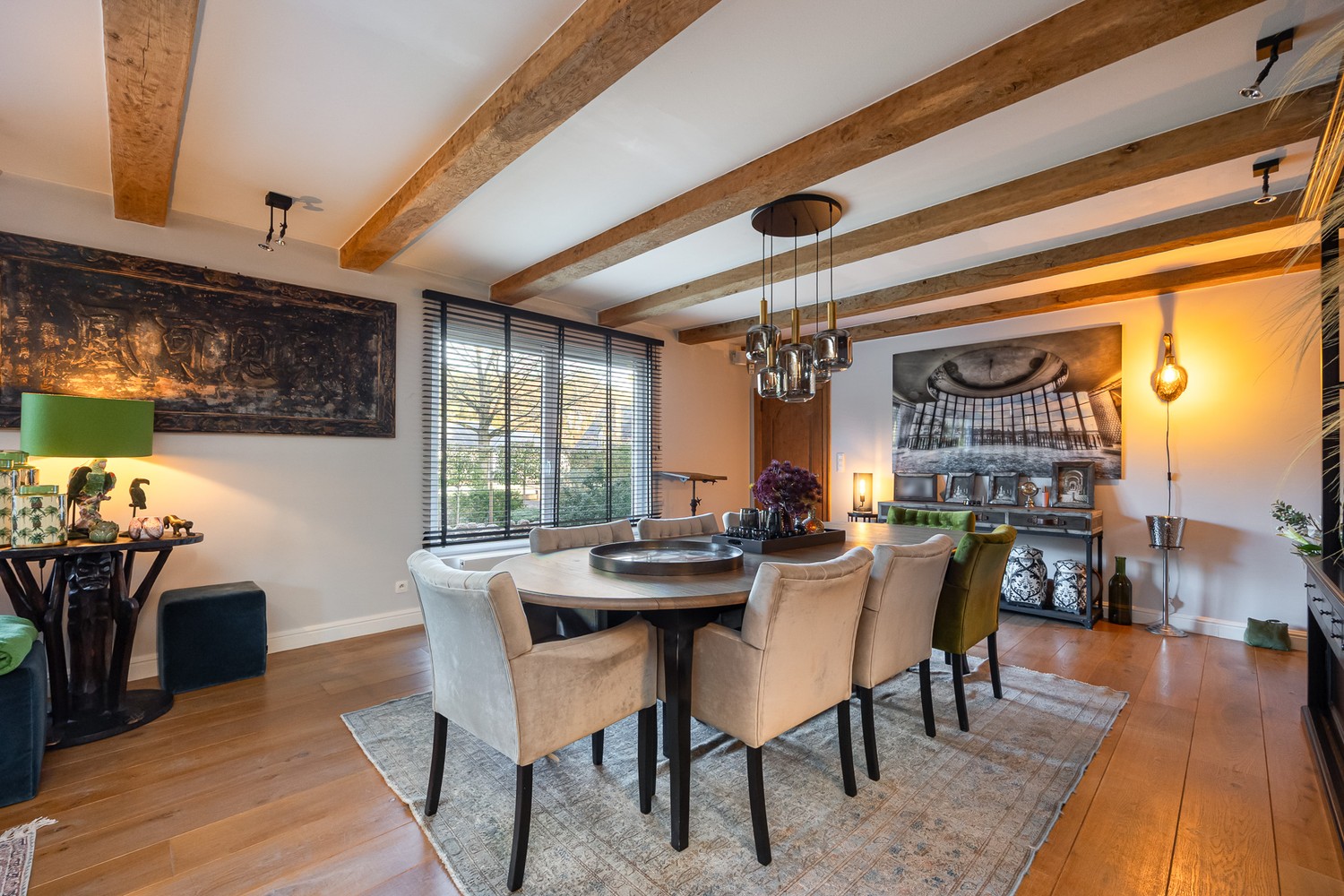 Exclusieve, recente villa met zwembad, drie volledig aparte wooneenheden en tal van extra troeven in het geliefde Vriesdonk. - foto 4