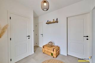 <p><span>This warm home is waiting for you in the heart of Heppen.</span></p><p><span><br />In a warm neighborhood (cul-de-sac)  you will feel right at home. Stores and schools are around the corner and nature is nearby.</span></p><p><span>In terms of access also perfect because 10 minutes from the highway.</span></p><p><span> </span></p><p><span>We enter the house through the hall from where there is access to a ground floor bedroom (now used as an office) and the guest toilet.</span></p><p><span>Through the entrance hall we make the step to the large living space. <br />One thing to notice here is that everything is finished to perfection. The ceramic parquet completes it all ‘’ .<br />You enjoy here, as in the adjoining semi-open kitchen of an optimal light.<br /><br />From here there is a visually optimal connection with the garden.</span></p><p><span> </span></p><p><span>On the second floor there are fully-fledged 2 children's bedrooms. The bathroom -with shower and bathtub- joins the convenient dressing room and the mistress bedroom. </span></p><p><span>There is also a separate toilet on the second floor.</span></p><p><span> </span></p><p><span>On the</span><span><sup>2nd</sup></span><span> floor there is another spacious guest room.</span></p><p><span> </span></p><p><span>All over the house you will find built-in closets. You will see that the washer and dryer have also been neatly hidden away.</span></p><p><span> </span></p><p><span>The fenced garden is nicely oriented and offers a lot of privacy</span></p><p><span>The garage has an automated gate and the garden shed at the back gives plenty of room for winter lounge storage.</span></p><p><span>Enjoyment is the word here and relaxing is not an art.</span></p><p><span> </span></p><p><span>Because technically this home is complete:</span></p><p><span>+ no renovation obligations because a super energy score of 89.<br />+  the electrical system is compliant<br />+ no asbestos applications<br />+ no building violations<br />+ use of rainwater <br />+ active cooling in the living space, master bedroom and hallway<br />+ 33 solar panels so that receiving the electricity bill remains fun<br />+ green power certificates until 2035<br />+ shutters<br />+ alarm system</span></p><p><span> </span></p>