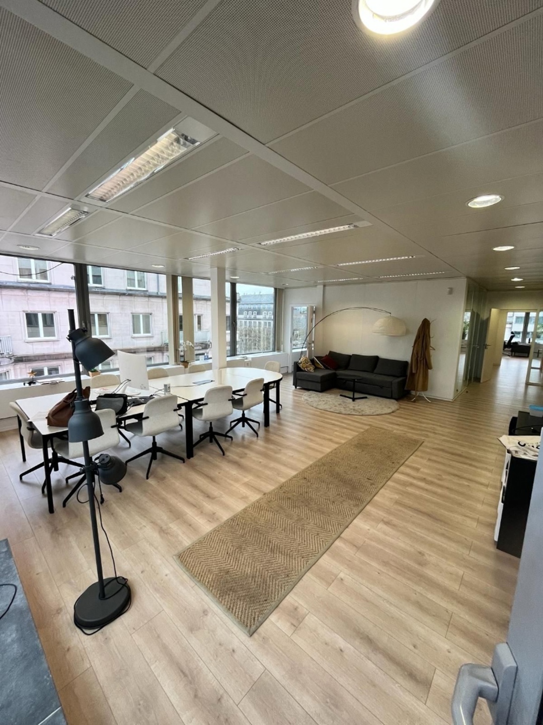 Kantoren te huur tussen 206 m² en 444 m². - foto 2