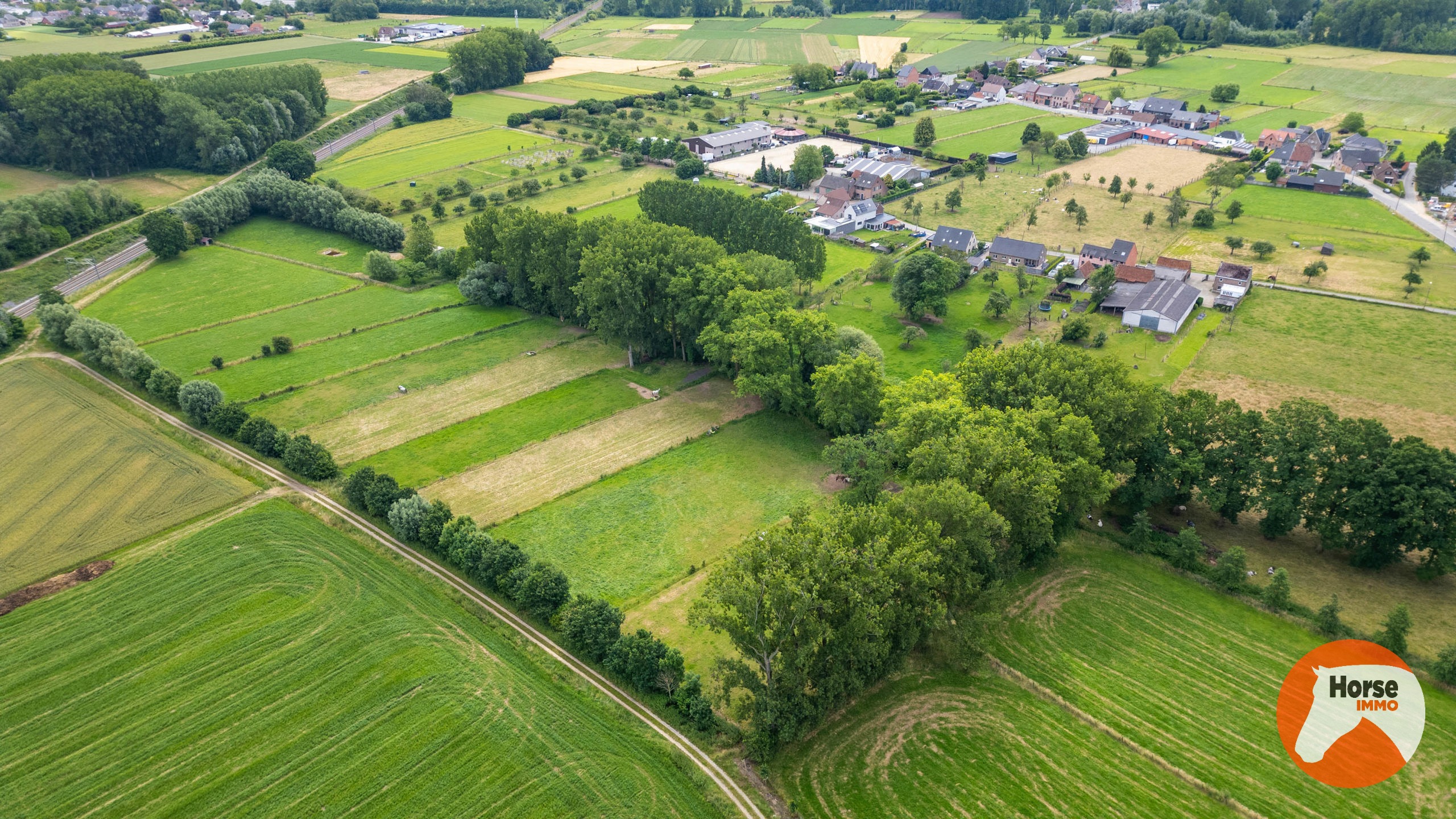 ERPE-MERE - Charmante hoeve met ruime loods op 1,33HA - foto 4