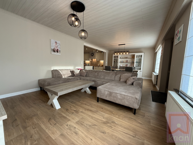 Instapklare gerenoveerde woning met 4 slaapkamers, zonnepanelen en thuisbatterij - foto 4