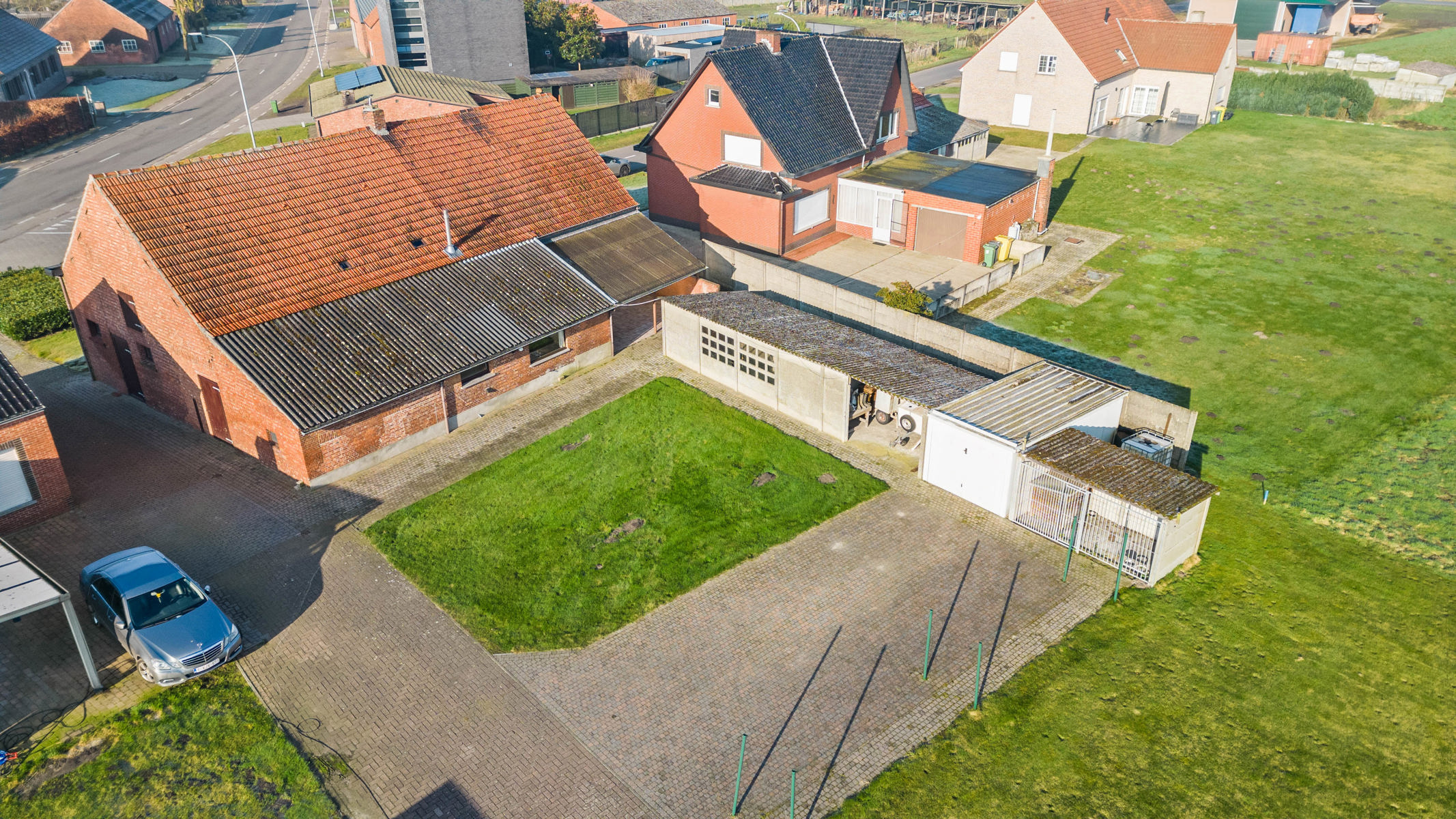 Te renoveren woning met vrij zicht over weilanden - foto 1