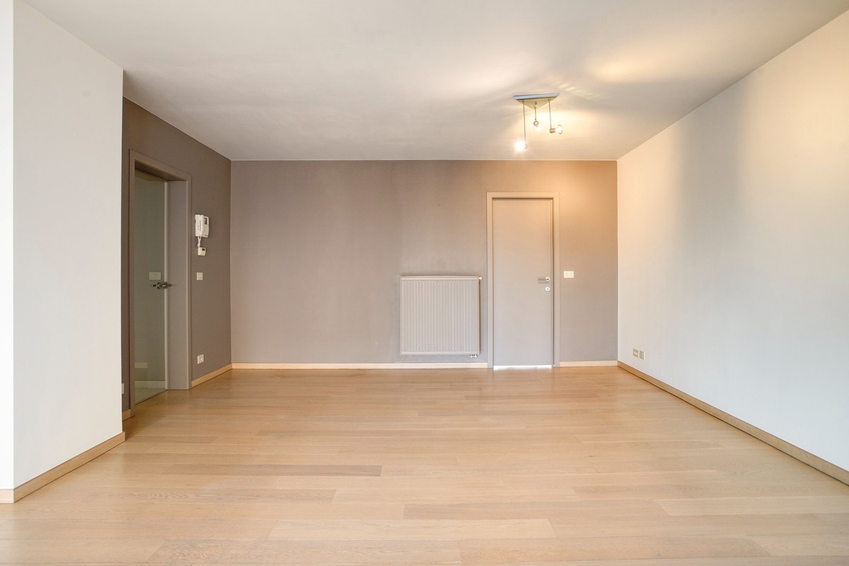 Mooi centraal gelegen appartement met 2 slaapkamers en autostaanplaats! - foto 5