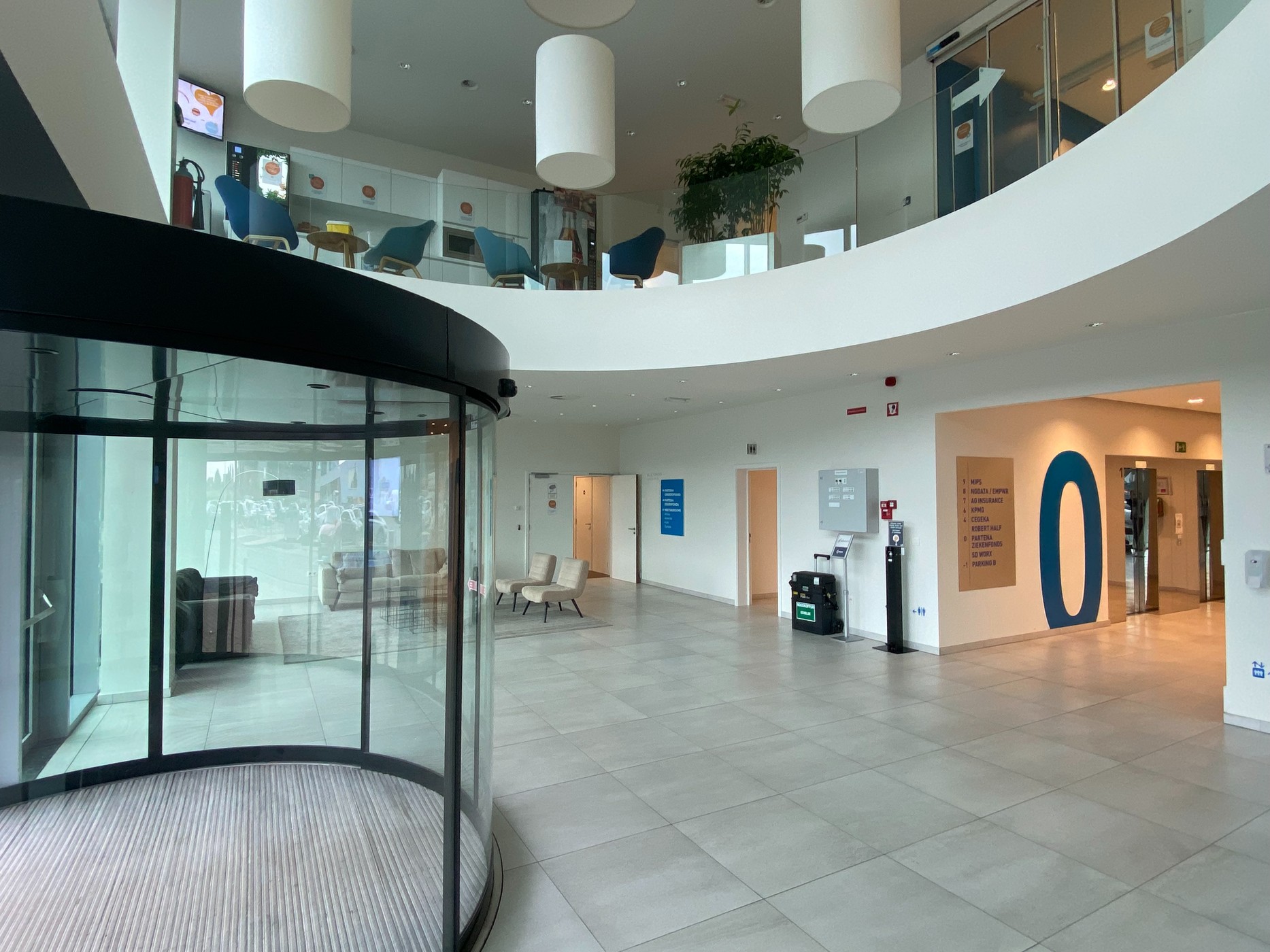 Exclusieve kantoren (587 m²) BLUE TOWERS TE HUUR - photo 3