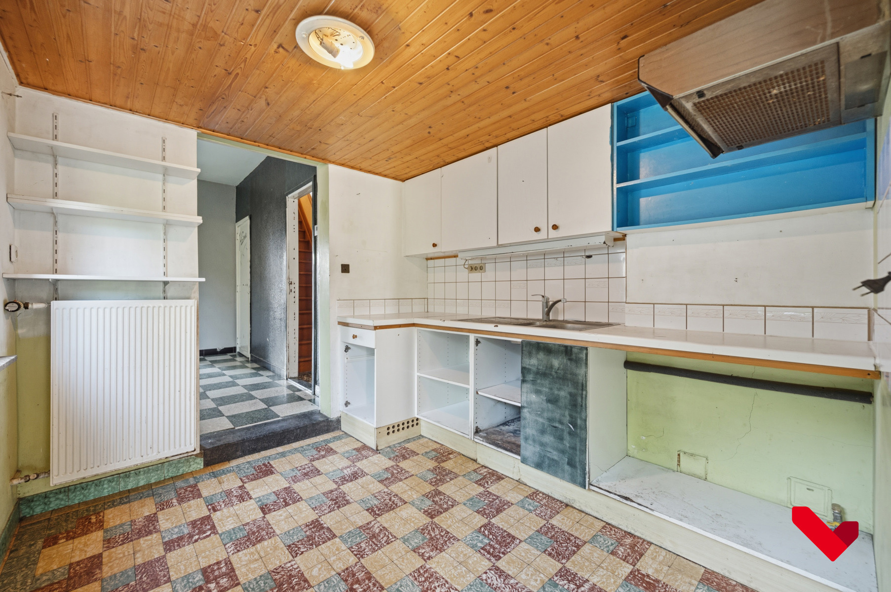 Te renoveren woning met veel potentieel - foto 5