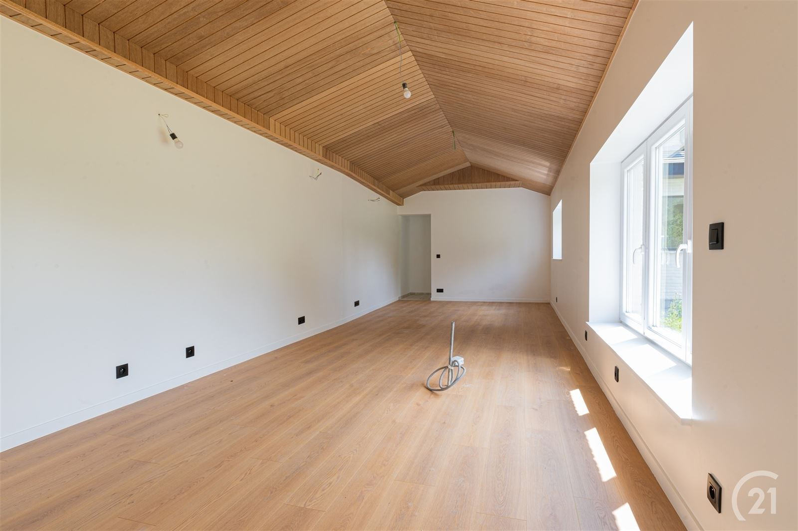 Magnifiek gerenoveerde woning met bijgebouw en parkeergelegenheid - foto 5