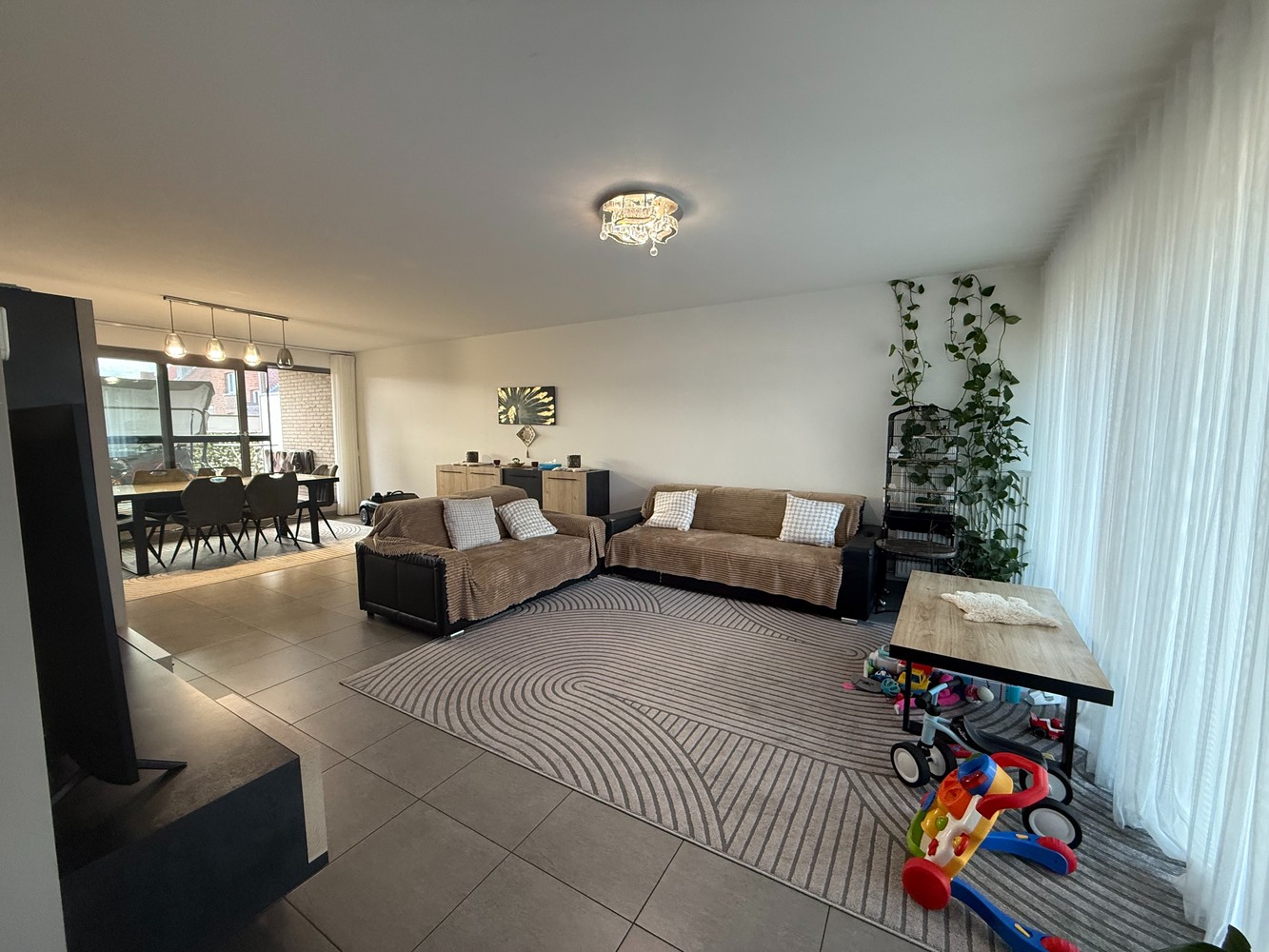 TE HUUR I 2 SLPK I STAANPLAATS - foto 2