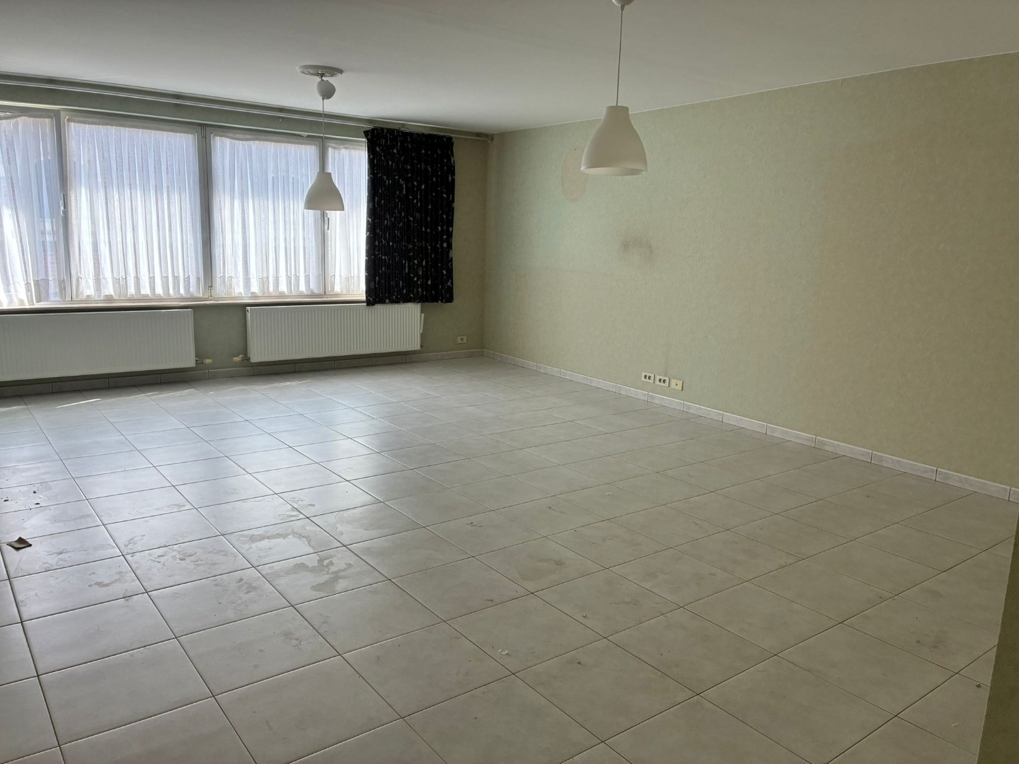Ruim appartement op de eerste verdieping met twee slaapkamers en zonnig terras - foto 2