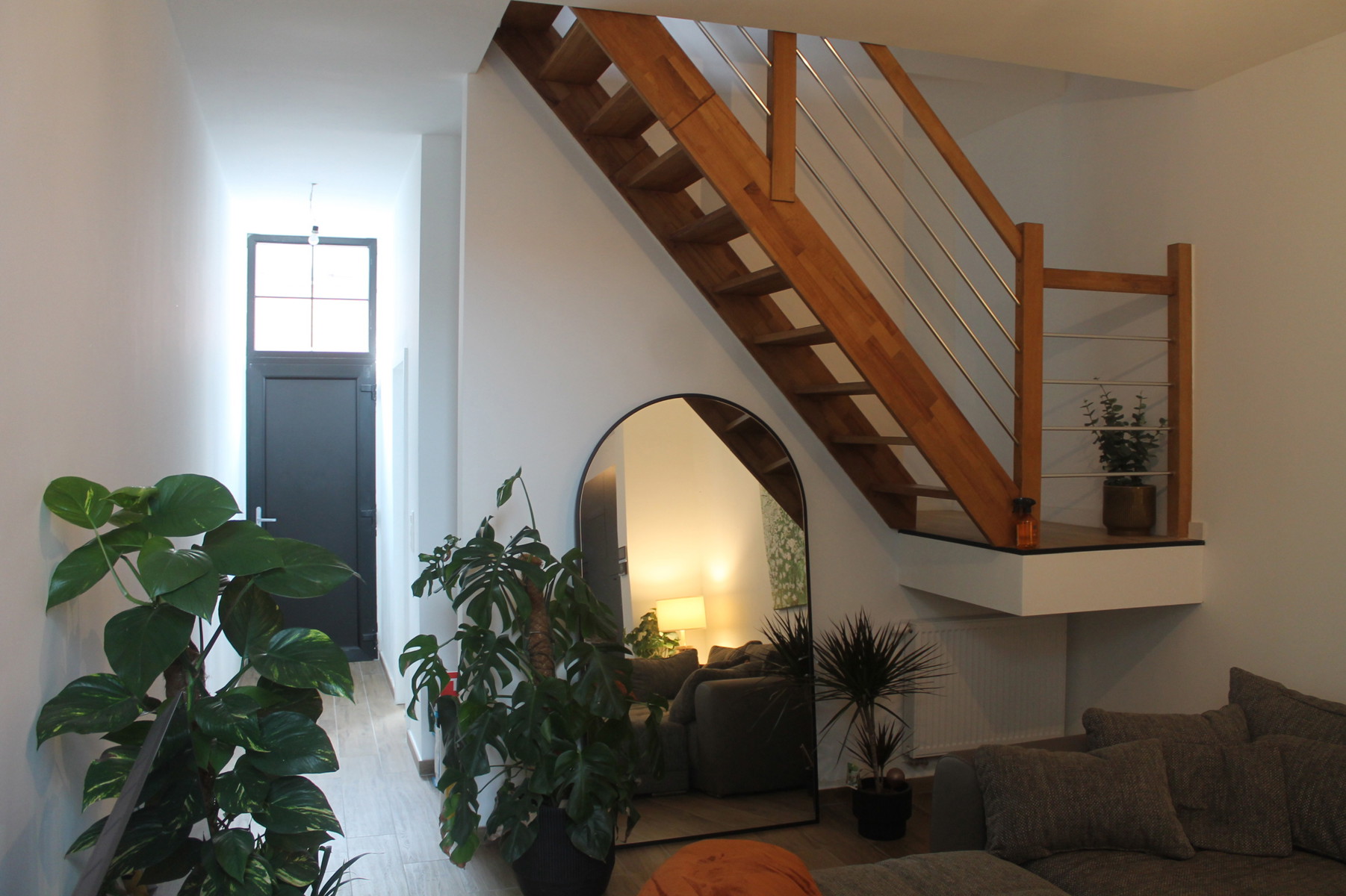 Prachtig vernieuwde woning met 4 slaapkamers. - foto 5