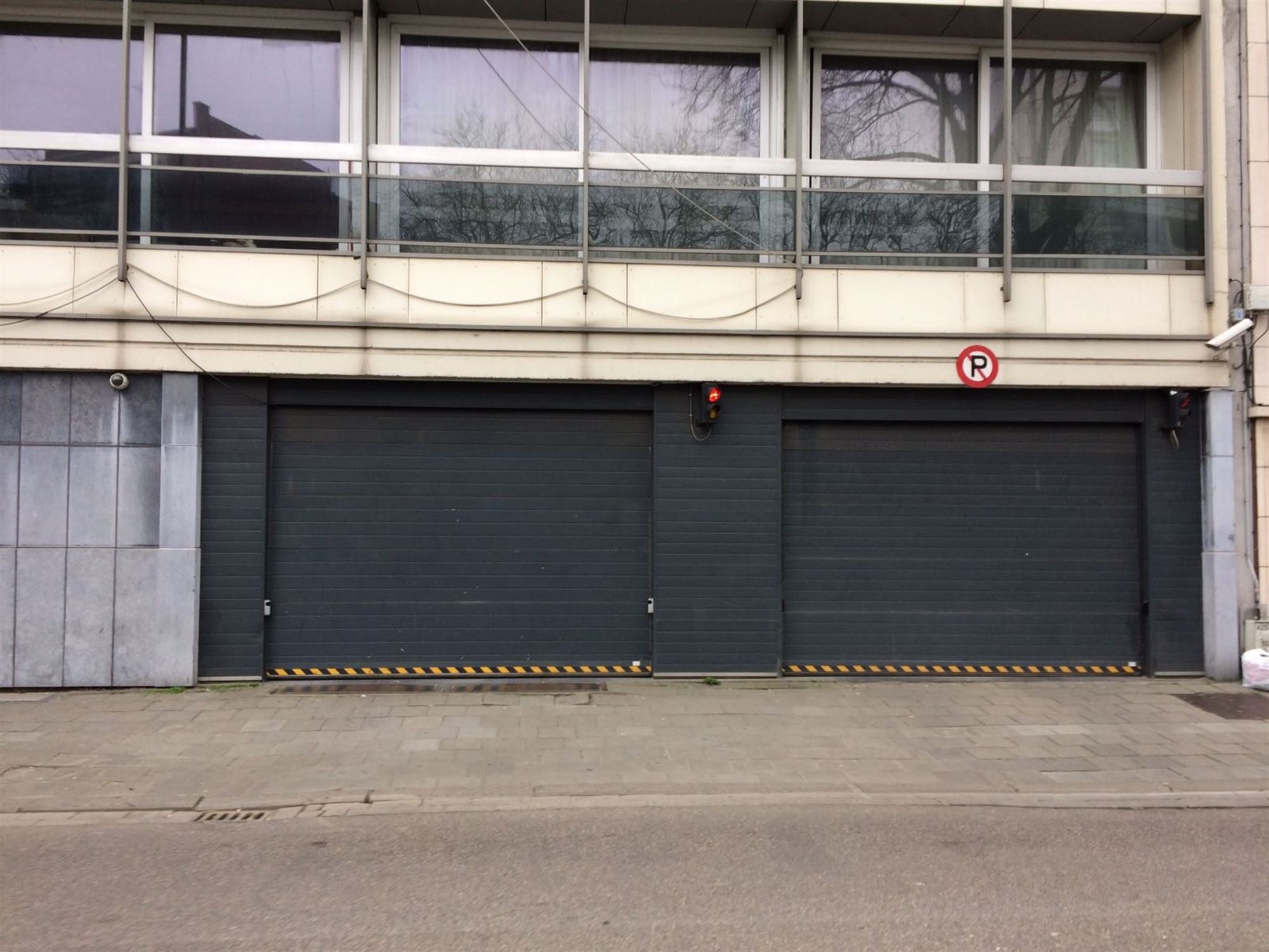 Garage for sale in Antwerp - photo 2