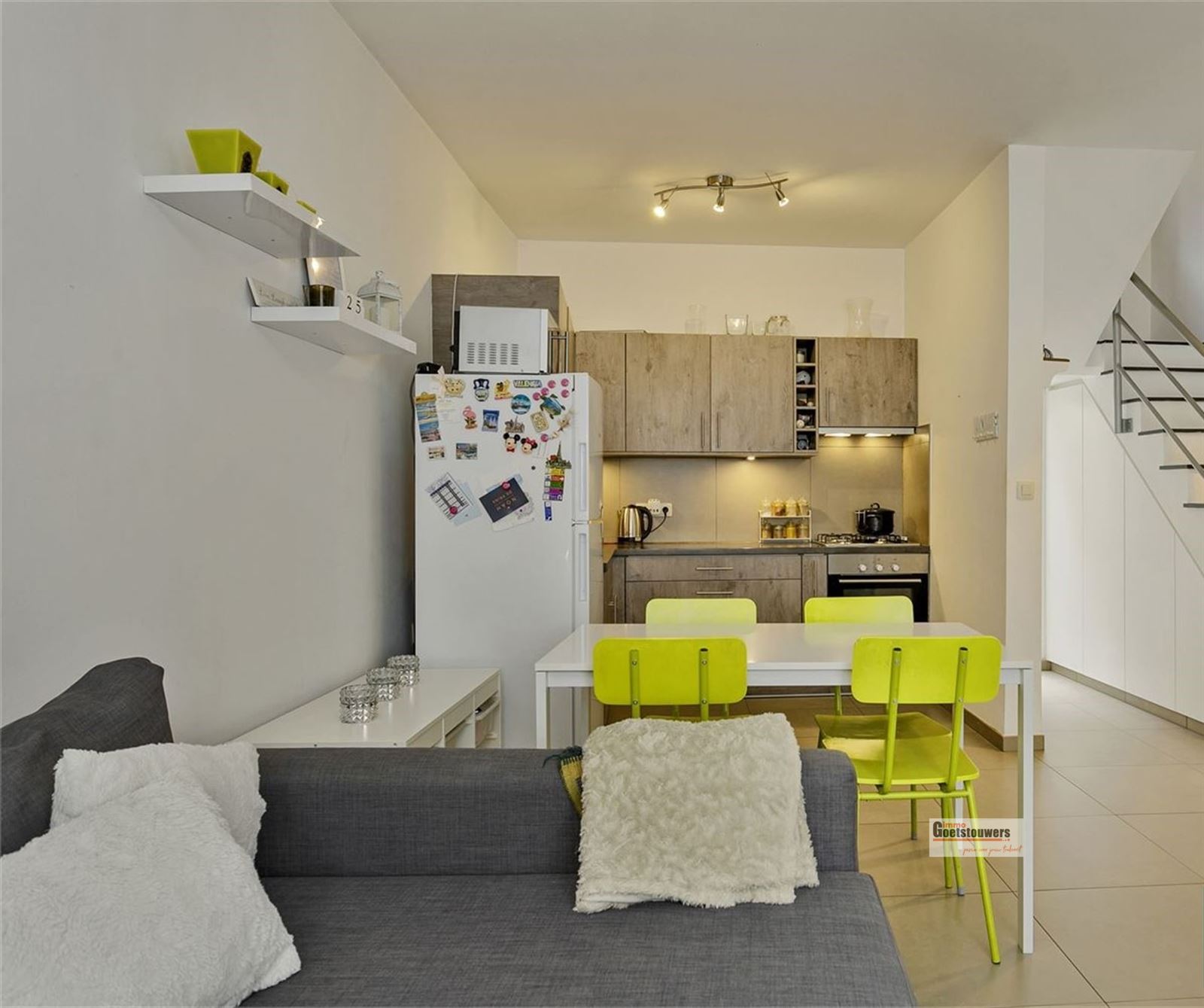 Woning met 2 slaapkamers en koer - foto 5