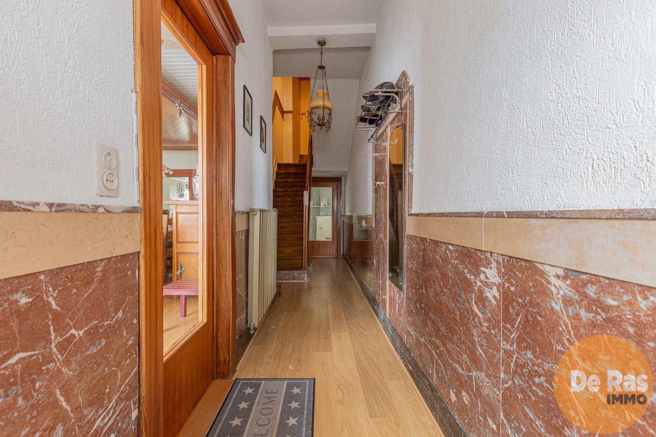 WELLE - Centraal gelegen, ruime woning met garage en tuin - foto 3