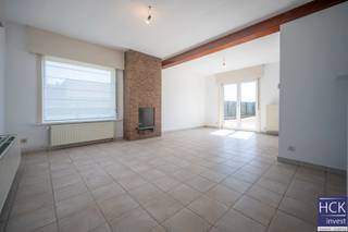 De liggingUitermate rustig gelegen woning met rondom groenzichten, doch op amper 15 min. rijden van centrumstad Gent. De woning geniet een optimale...