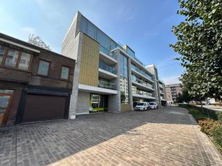 Dit luxueuze appartement is gelegen in het hart van Tongeren en biedt een adembenemend uitzicht over de stad. Het penthouse beschikt over 2...
