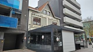 Instapklare horecazaak op toplocatie in hartje Genk centrum.Altijd al gedroomd van een eigen horecazaak of denkt u aan expansie?Dit...