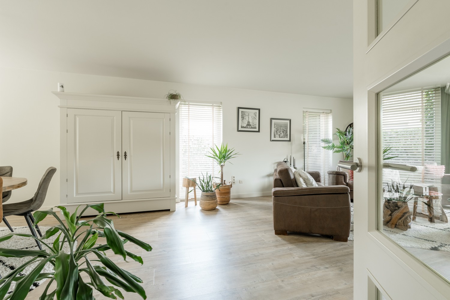 Prachtige woning te koop aan de Marsestraat, Bocholt -met zeer ruime, garage en parkeermogelijkheden in een serene omgeving! - foto 4