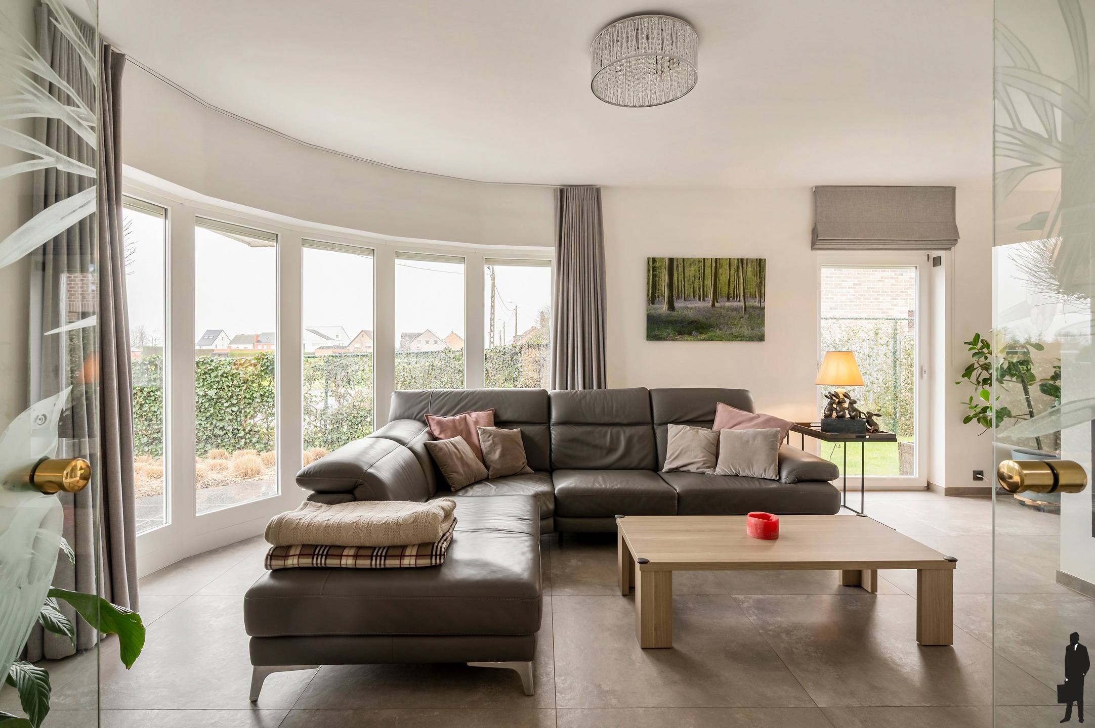 Instapklare woning met 3 slaapkamers en bureauruimte op toplocatie te Leest. - foto 5