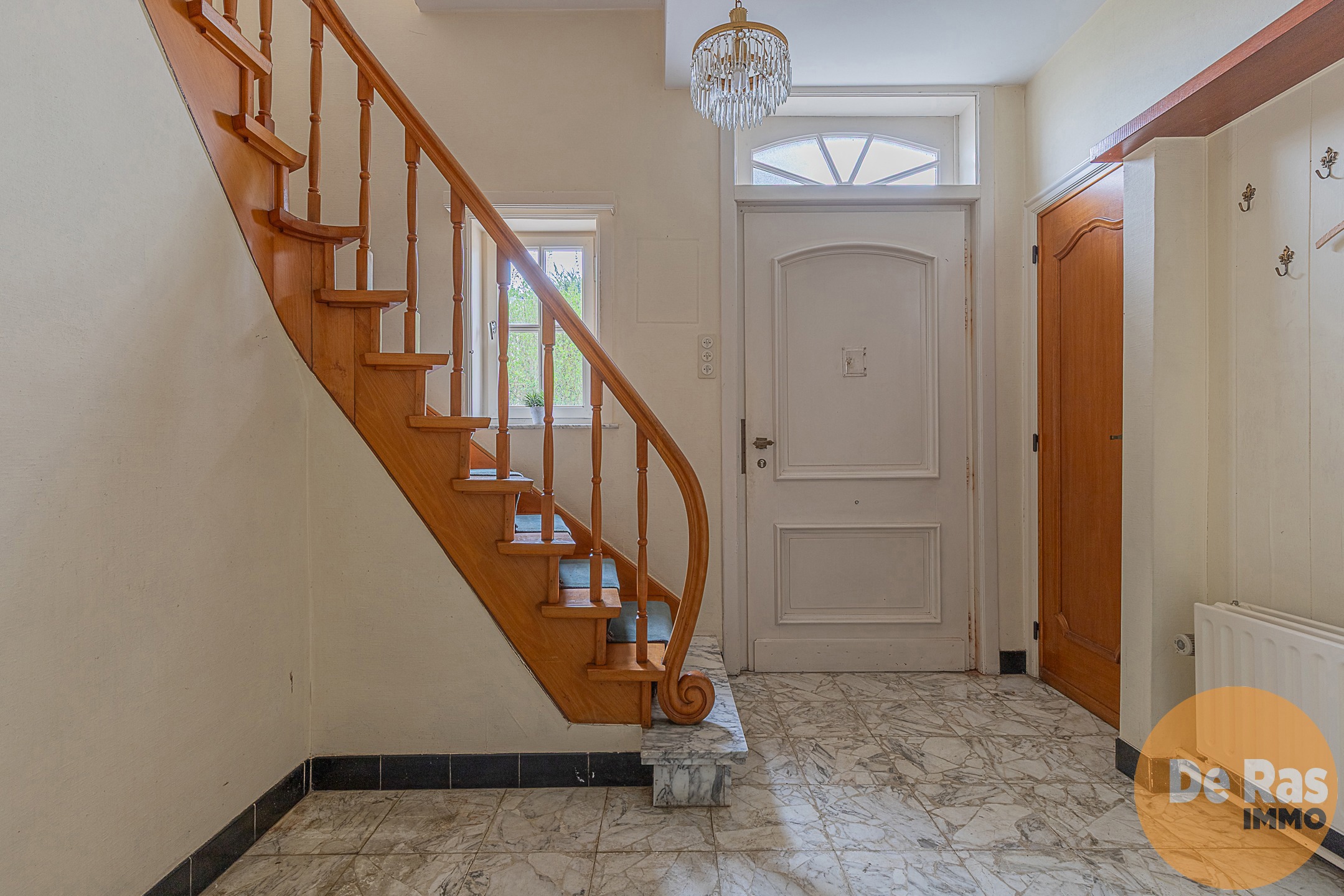 WETTEREN - Solide, te renoveren woning met 4 kamers en tuin - foto 4