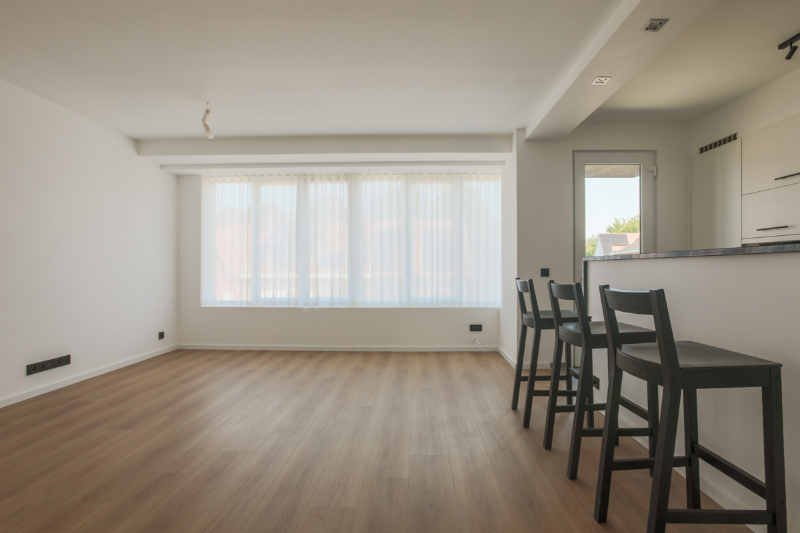 Residentieel gelegen, instapklaar appartement met 2 slaapkamers, terras, kelder en ruime Garage (energielabel B...) - foto 4