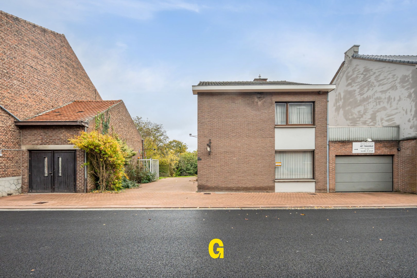 Degelijk gebouwde halfopen woning met tuin en 289 m² vergunde opslagplaatsen en garage, vlak bij het centrum van Hoeselt - foto 4