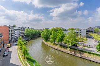 Op zoek naar een lichtrijk appartement met zicht op het water én op wandelafstand van het historisch centrum van Gent? Ontdek dit...