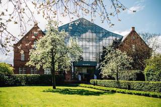 Bent u op zoek naar een full-service privékantoor dat 24/7 beschikbaar is?Of heeft u voldoende aan een plekje in de sfeervolle gemeenschappelijke...