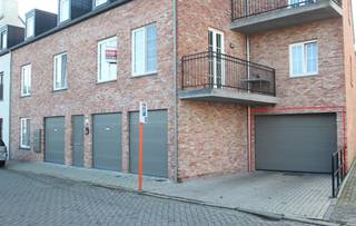 Ondergrondse autostaanplaats te huur in het centrum van Beerse.Deze ondergrondse autostaanplaats bevindt zich in het centrum van Beerse en biedt een...