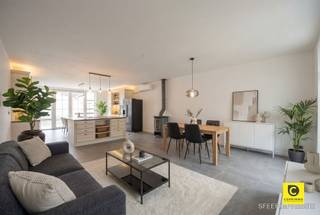 Ruime en energiezuinige gezinswoning in het centrum van AartselaarDeze gezellige en ruime woning met 4 slaapkamers is gelegen op een...