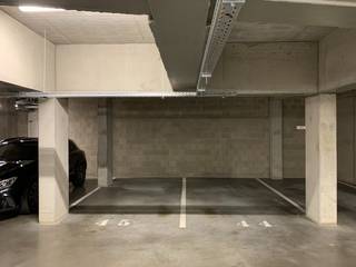 Ondergrondse parkeerplaats(en) te huur onder het Marktplein in HarelbekeVoor meer info of plaatsbezoek contacteer Peter (BIV 510.335) op 0495/511.391...