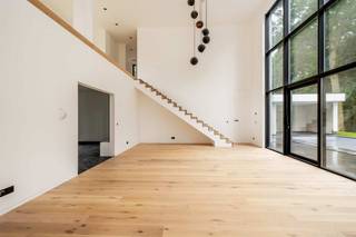 Luxueuze nieuwbouwvilla met zwembadDeze prachtige nieuwbouwvilla werd gebouwd met hoogwaardige materialen en met het oog op de nieuwste en beste...